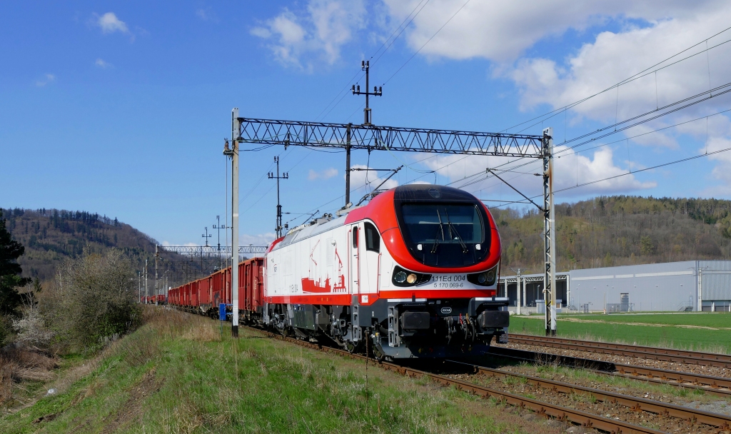 Lokomotiva 111Ed-004, posun ve stanici, Bardo Przyłęk, 26.4.2021 9:37 - Trainweb