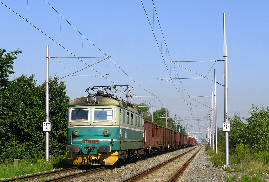 Lokomotiva 182 080-2, Pn 45200  (Tarnowskie Góry — Chałupki — Ostrava hl.n.), Chałupki — odb.Pudlov, 28.7.2008 9:40 - Trainweb
