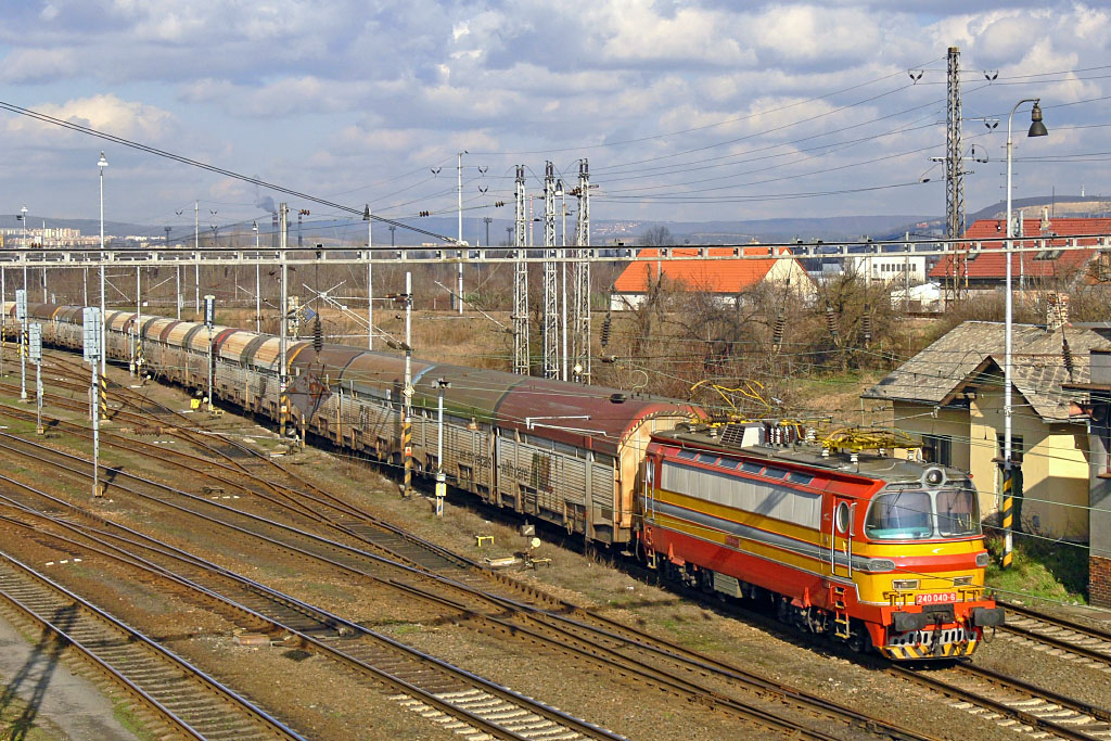 Lokomotiva 240 040-6, NEx 47301  (Emden – Děčín – Nymburk – Havlíčkův Brod – Brno – Břeclav – Devínska Nová Ves), Brno-Horní Heršpice, 14.2.2007 13:10 - Trainweb