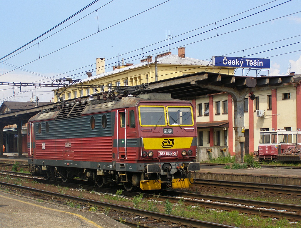 Lokomotiva 363 009-2, Lv 73305  (Ostrava-Svinov — Český Těšín), Český Tešín, 9.6.2007 14:12 - Trainweb