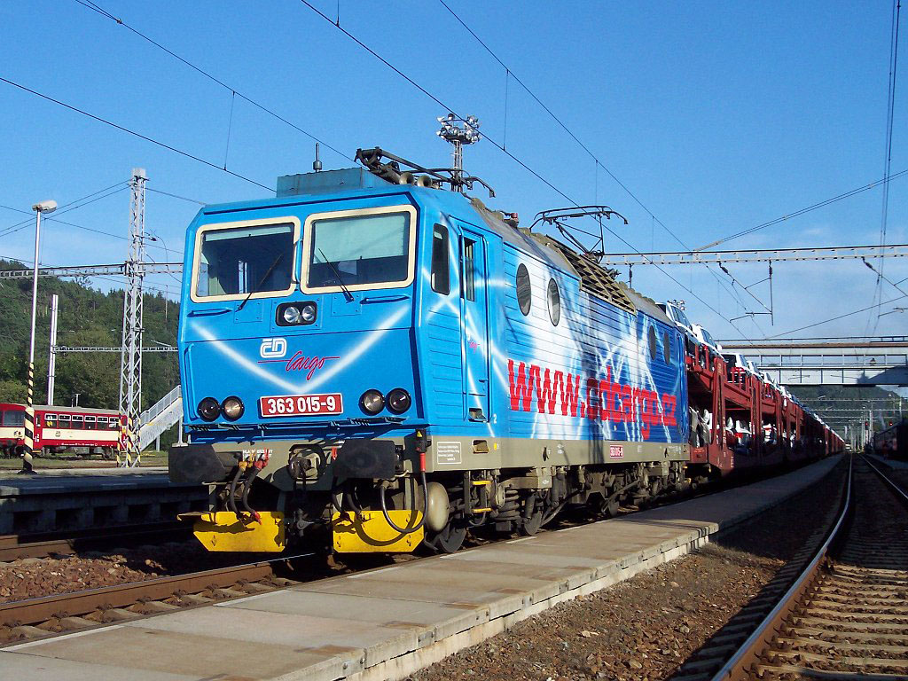 Lokomotiva 363 015-9, NEx 2.nsl.62614  (Devínska Nová Ves – Lichkov – PKP), Skalice nad Svitavou, 19.8.2006 17:45 - Trainweb