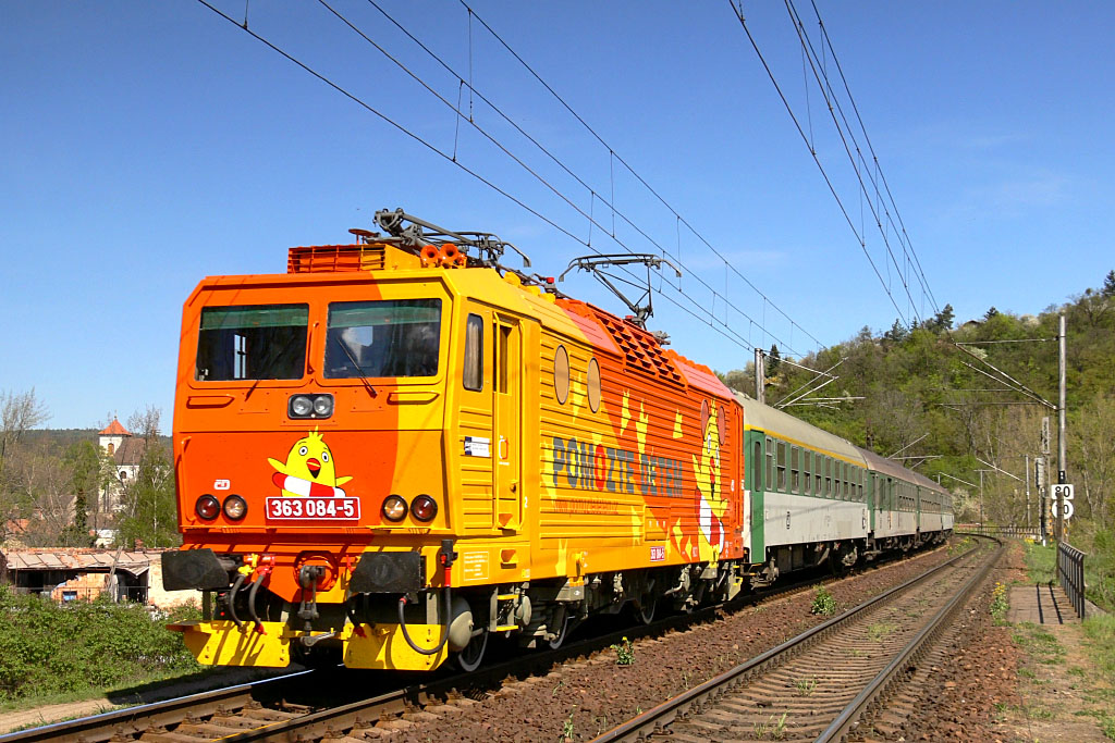 Lokomotiva 363 084-5, R 277 „Slovan”  (Praha – Havlíčkův Brod – Brno – Břeclav – Bratislava), Brno-Maloměřice, 16.4.2007 11:36 - Trainweb