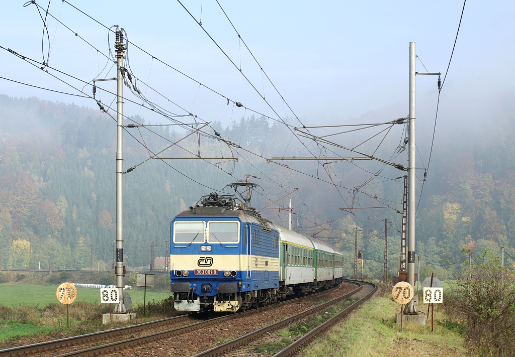 Lokomotiva 363 001-9, Ex 575 „Petrov”  (Praha – Pardubice – Brno), Bezpráví, 10.10.2008 11:11 - Trainweb