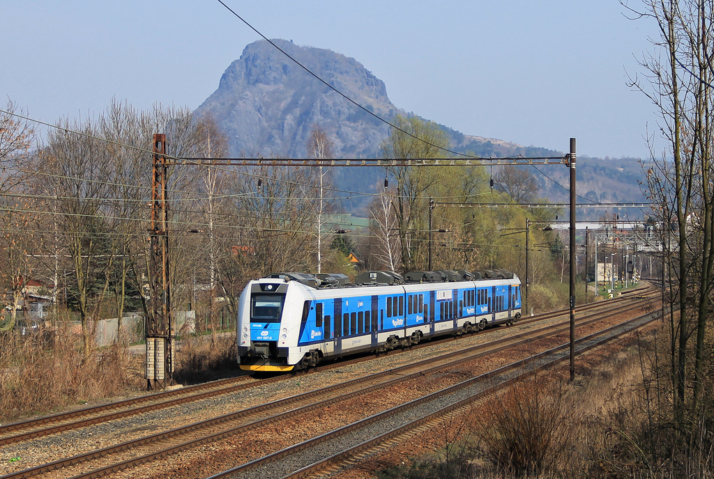 Jednotka 441 007-2, Os 6820  (Děčín – Ústí nad Labem – Teplice v Čechách – Most), Želenice nad Bílinou, 30.3.2014 15:44 - Trainweb