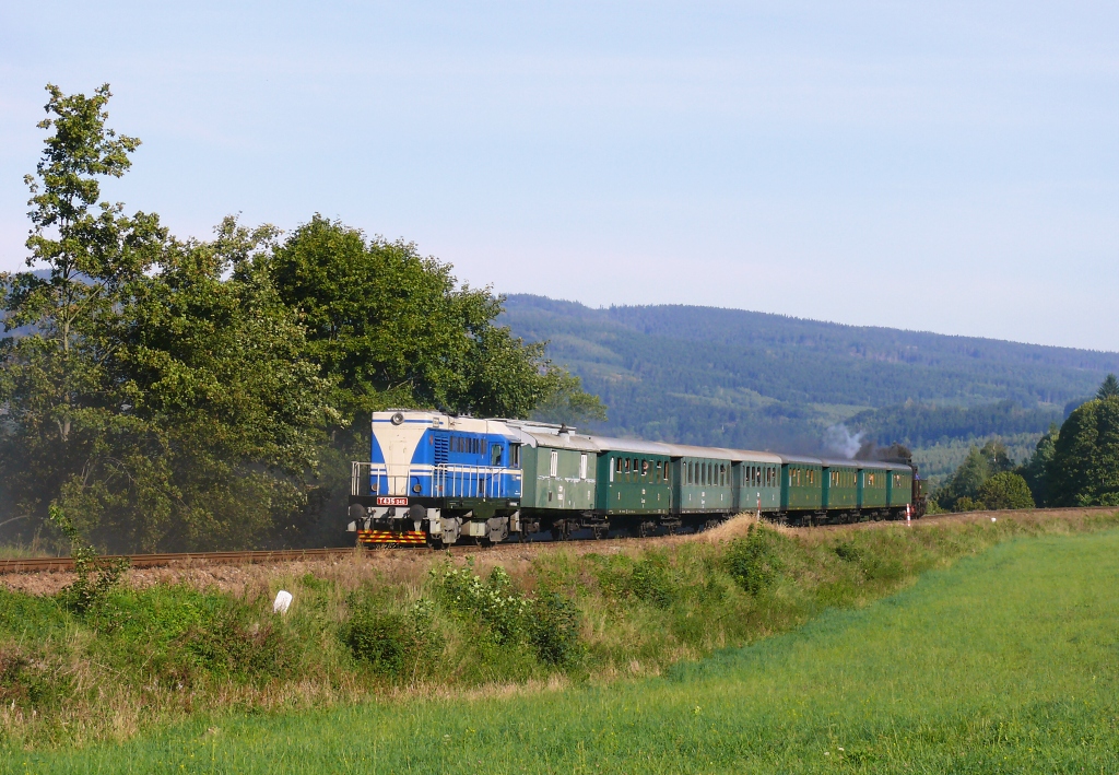 Historické vozidlo T435 040, Sp 10220 (Hradec Králové – Týniště nad Orlicí – Adršpach – Trutnov), Radvanice – Chvaleč, 15.9.2019 9:31 - Trainweb