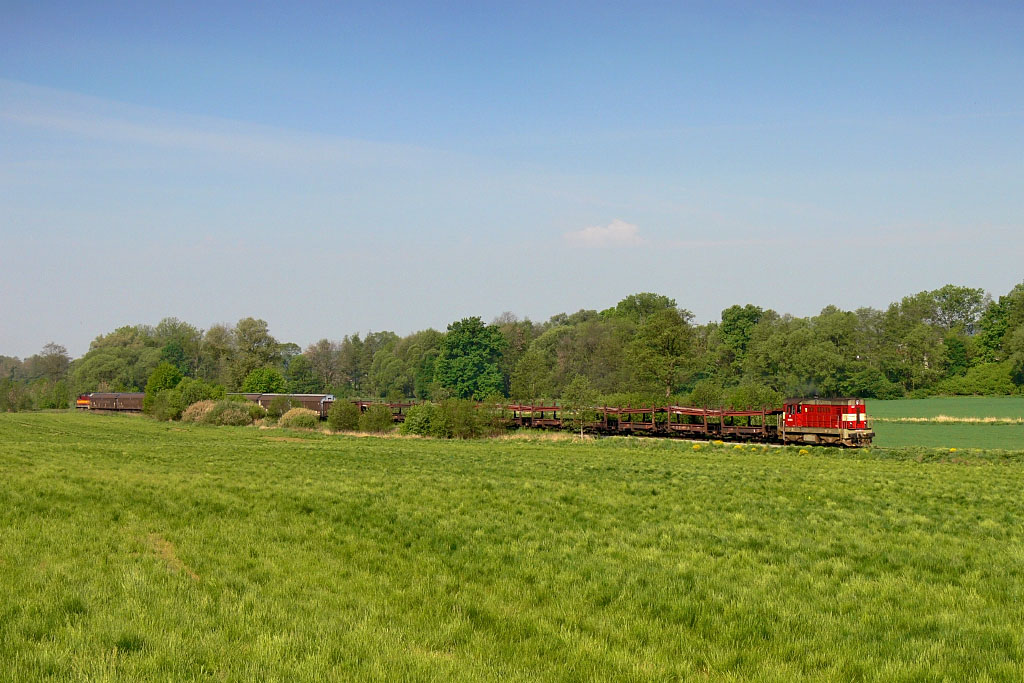 Lokomotiva 742 049-0, Mn 83014  (Týniště nad Orlicí – Častolovice – Rychnov nad Kněžnou), Slemeno, 14.5.2007 8:40 - Trainweb