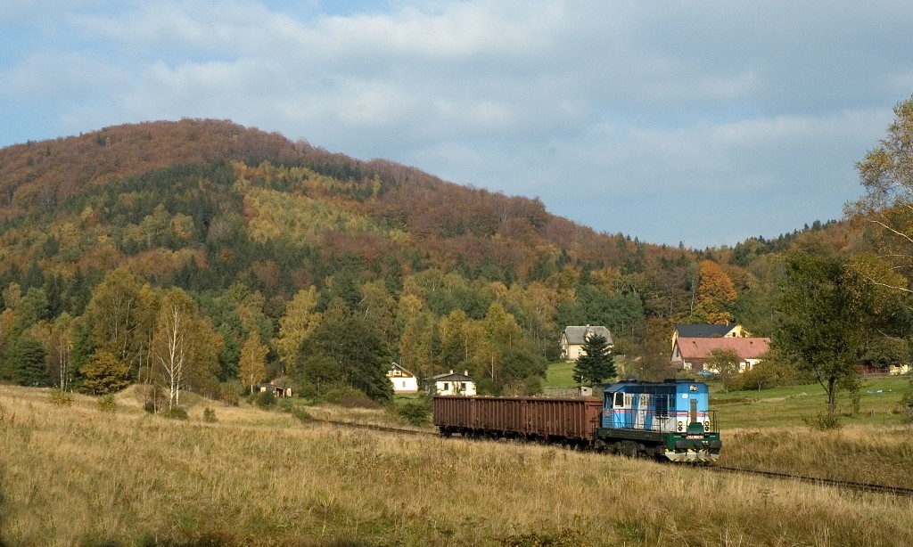 Lokomotiva 743 002-8, Mn 83541, Oldřichov v Hájích, 10.10.2007 15:35 - Trainweb