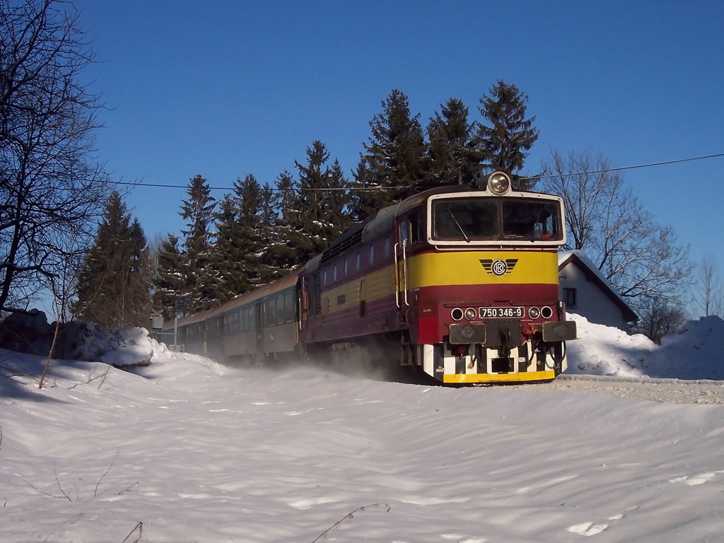 Lokomotiva 750 346-9, Os 5305, Ždírec nad Doubravou, 24.1.2006 15:09 - Trainweb