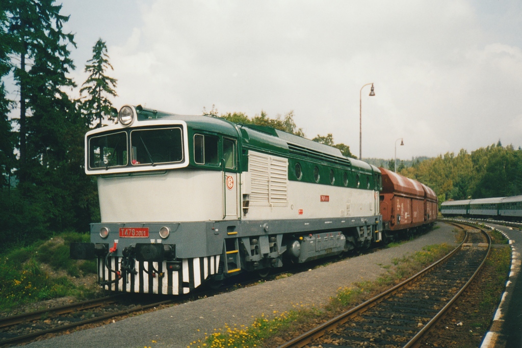 Lokomotiva 753 001-7, Wapky z Děčína do Rumburku., Jedlová, 29.8.2002 0:00 - Trainweb