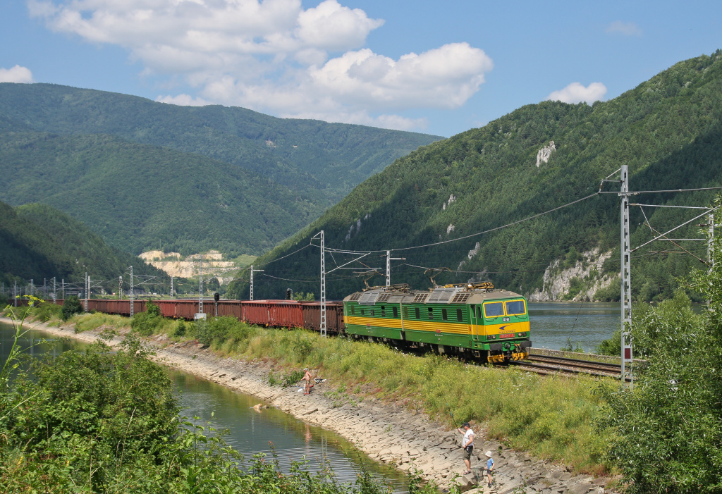 Lokomotiva 131 047-3 + 131 048-1, Pn, Šútovo – Krpeľany, 17.7.2011 14:08 - Trainweb