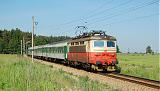 Lokomotiva 242 282-2, R 667 „Petr Vok”  (Plzeň – České Budějovice – Jihlava – Brno), Řípec, 8.6.2010 8:48 - Trainweb