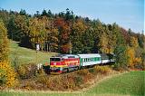 Lokomotiva 754 086-7, Sp 1645 „Radhošť”  (Brno – Kroměříž – Valašské Meziříčí – Ostrava), Frenštát pod Radhoštěm – Kunčice pod Ondřejníkem, 23.10.2004 9:33 - Trainweb